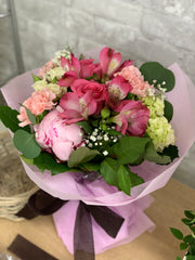 B34 - Pink Bouquet with Peony